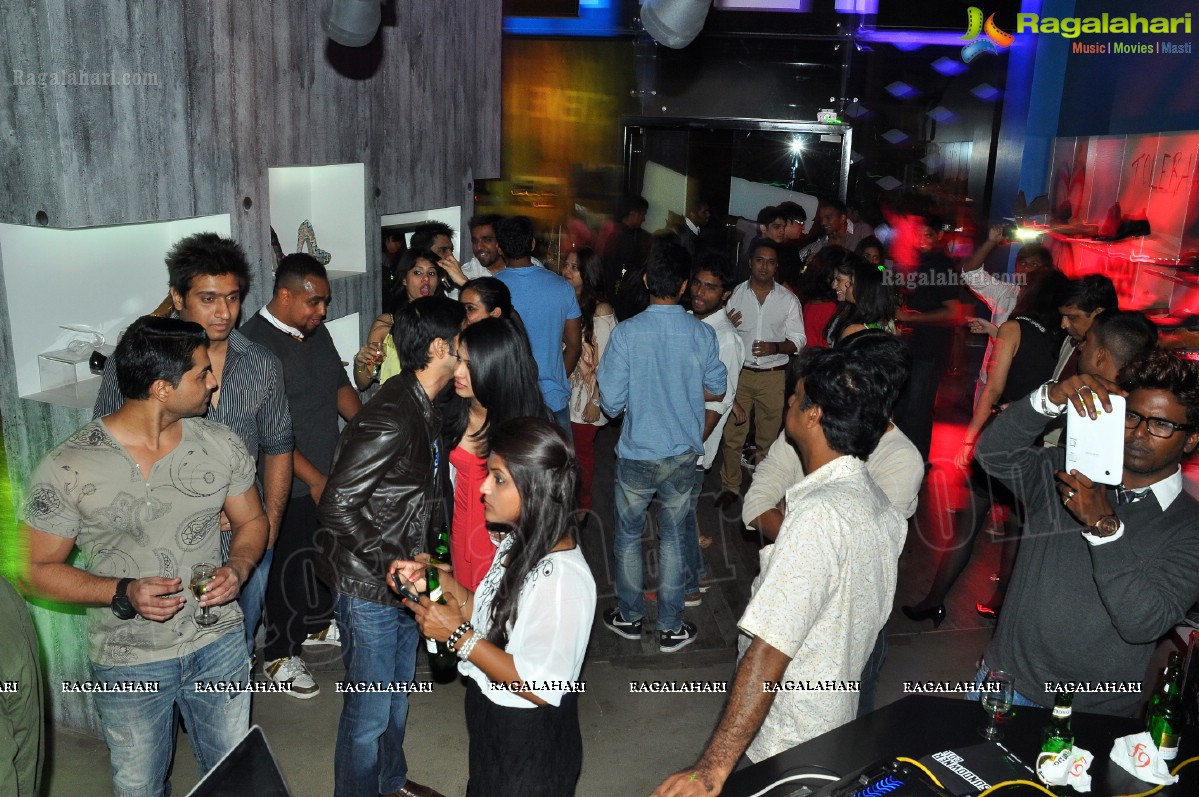 Sundowner 2012 DJ Party at Steve Madden, Hyderabad