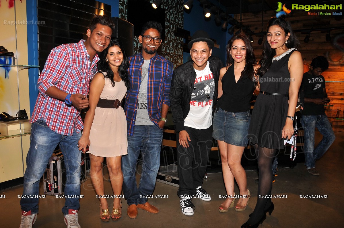 Sundowner 2012 DJ Party at Steve Madden, Hyderabad