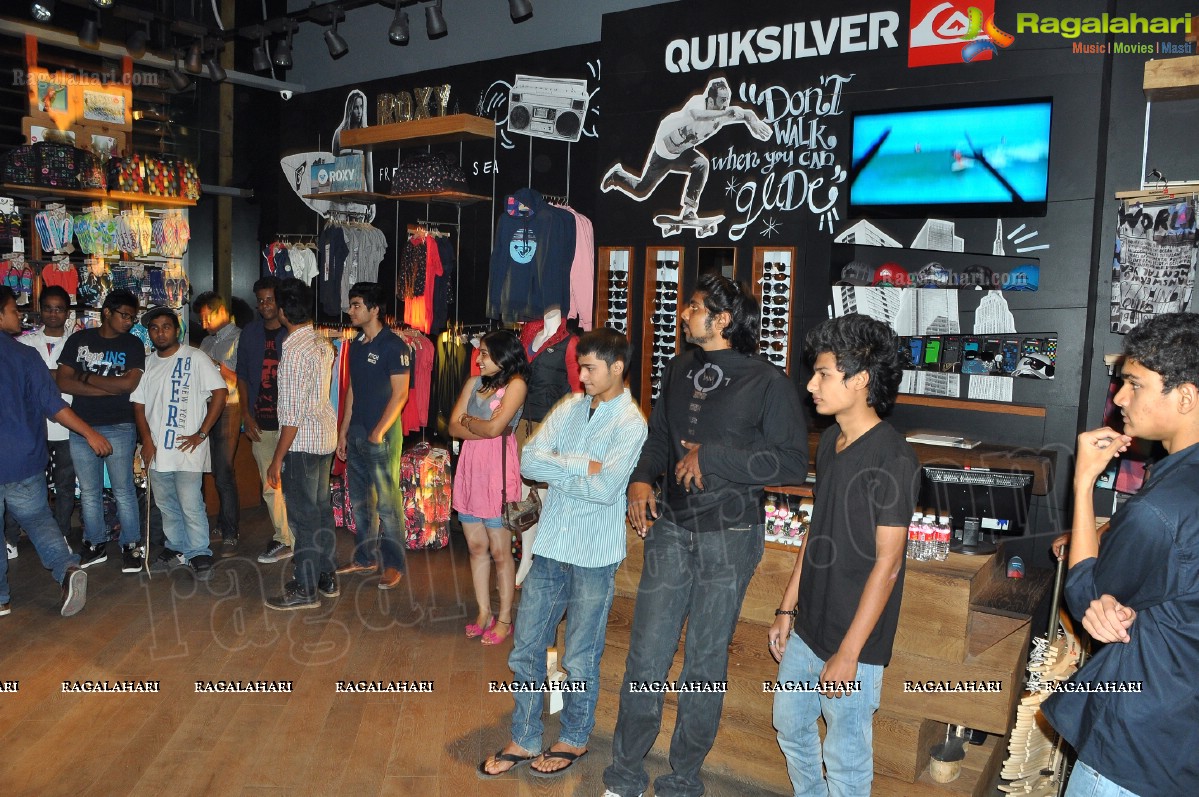 Sundowner 2012 DJ Party at Steve Madden, Hyderabad