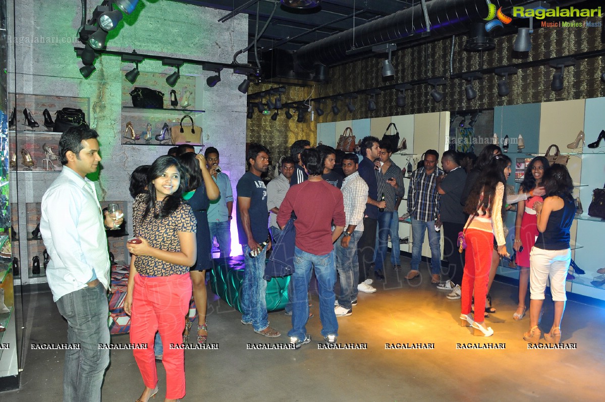 Sundowner 2012 DJ Party at Steve Madden, Hyderabad