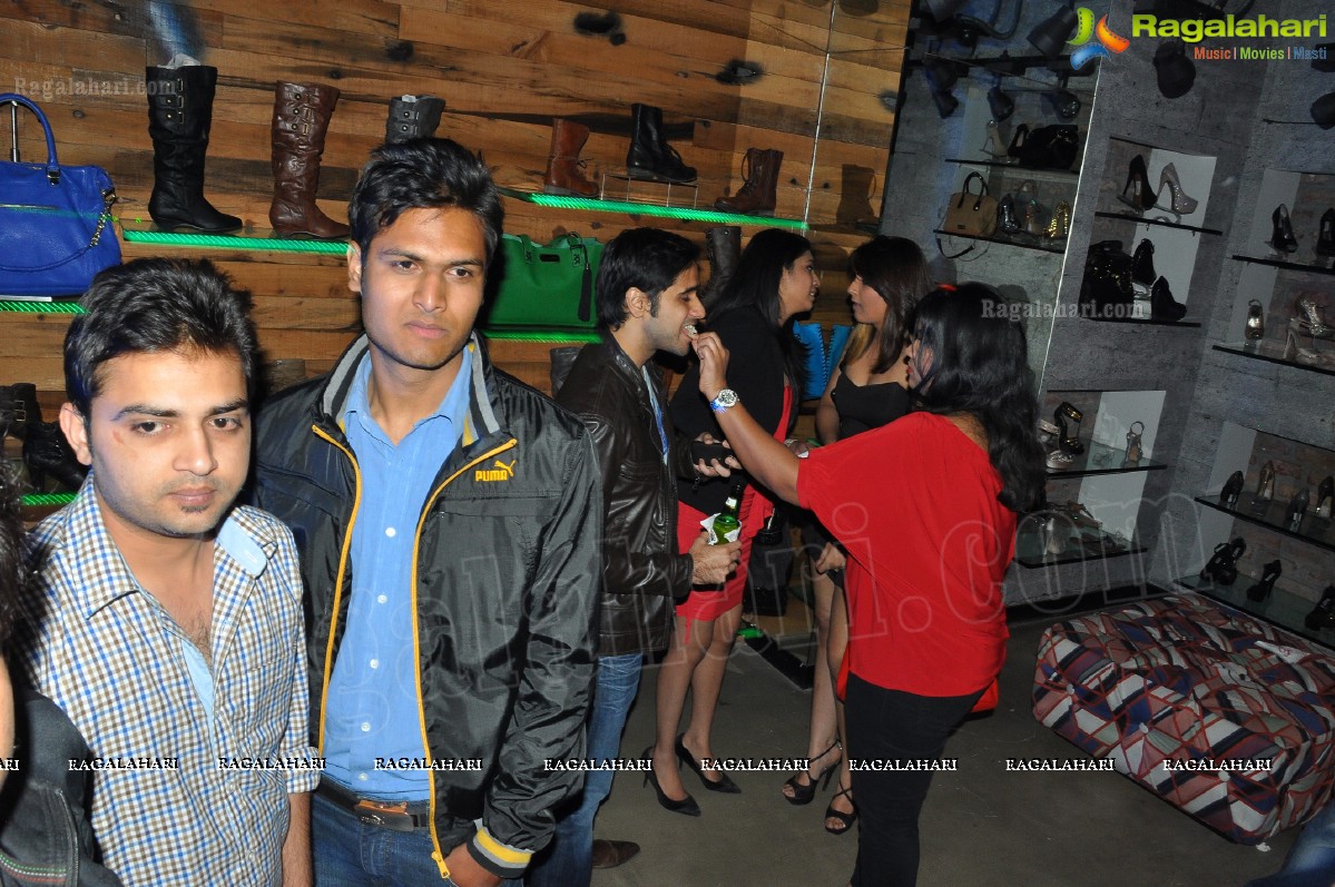 Sundowner 2012 DJ Party at Steve Madden, Hyderabad