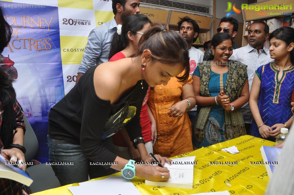 Lakshmi Prasanna launches 'The Journey of an Actress' Book at Crossword, Hyderabad