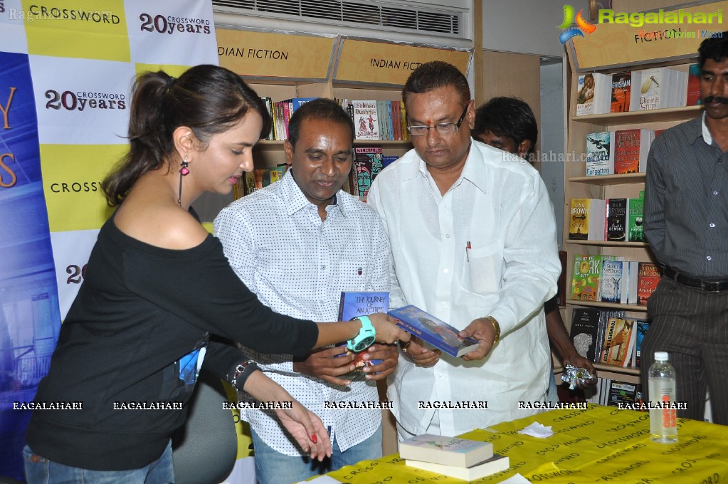 Lakshmi Prasanna launches 'The Journey of an Actress' Book at Crossword, Hyderabad