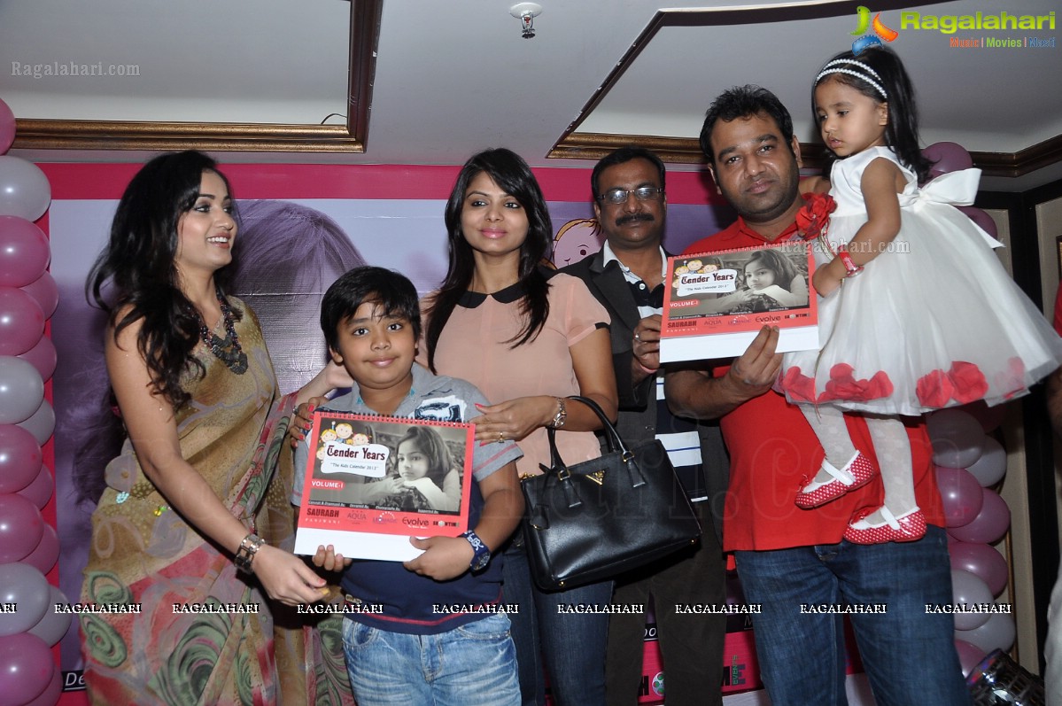 Madhavilatha launches Tender Years - The Kids Calendar 2013