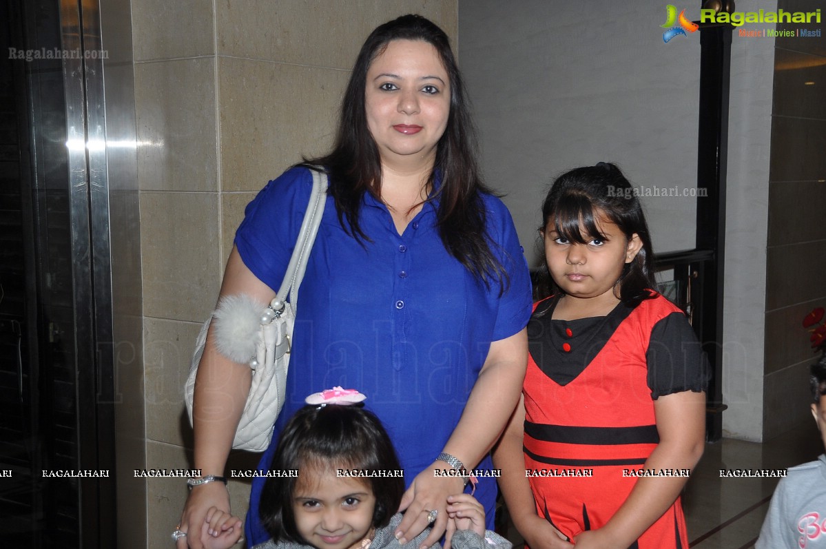 Madhavilatha launches Tender Years - The Kids Calendar 2013