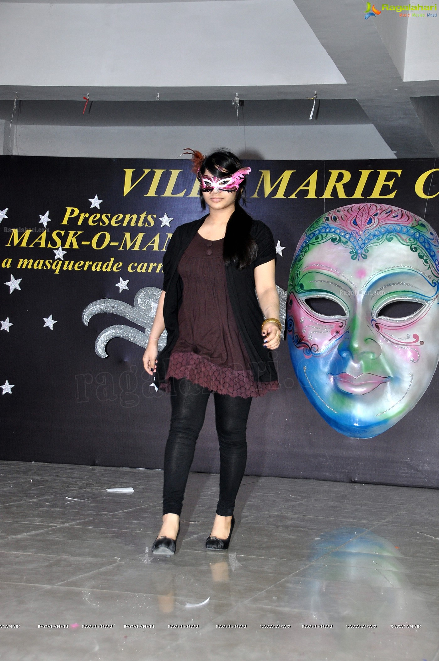 Villa Marie Mask-O-Mania