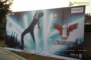 Nenokkadine Standees