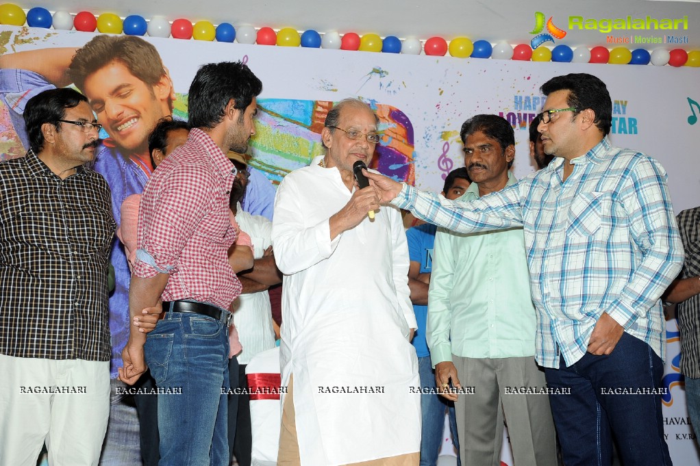 Hero Aadi 2013 Birthday Celebrations on the sets of Pyar Mein Padipoyane