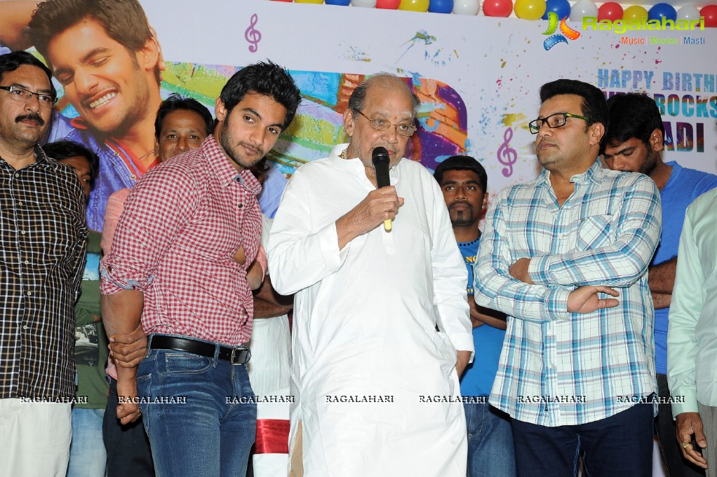 Hero Aadi 2013 Birthday Celebrations on the sets of Pyar Mein Padipoyane