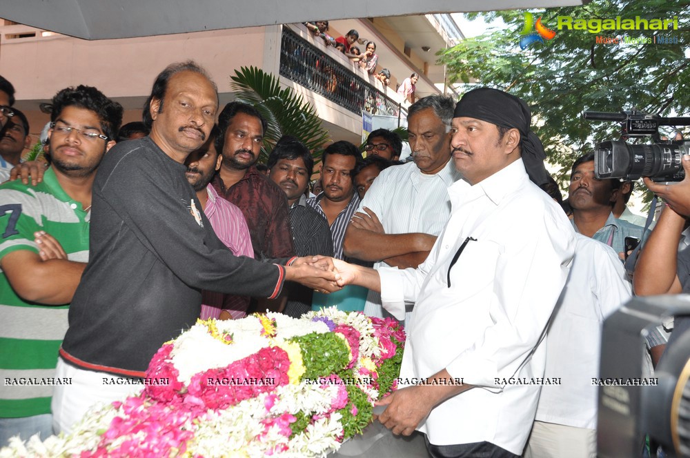 Tollywood pays tributes to Dharmavarapu Subramanyam