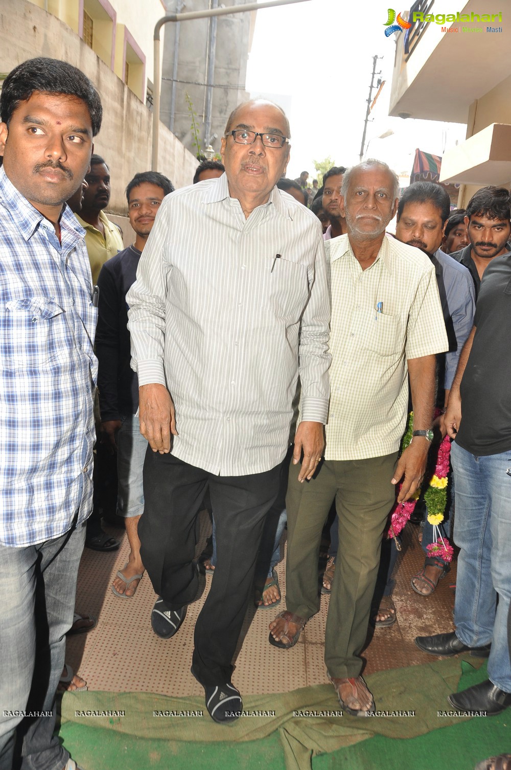 Tollywood pays tributes to Dharmavarapu Subramanyam