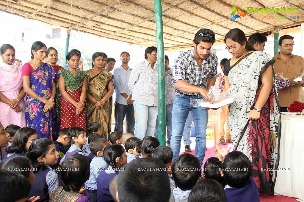 Hero Aadi 2013 Birthday Celebrations at Ashray Akruti, Hyderabad