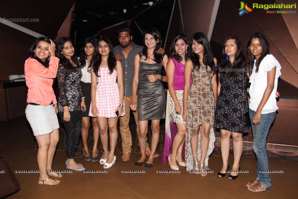 Sheetal Nahata's Birthday Bash 2013