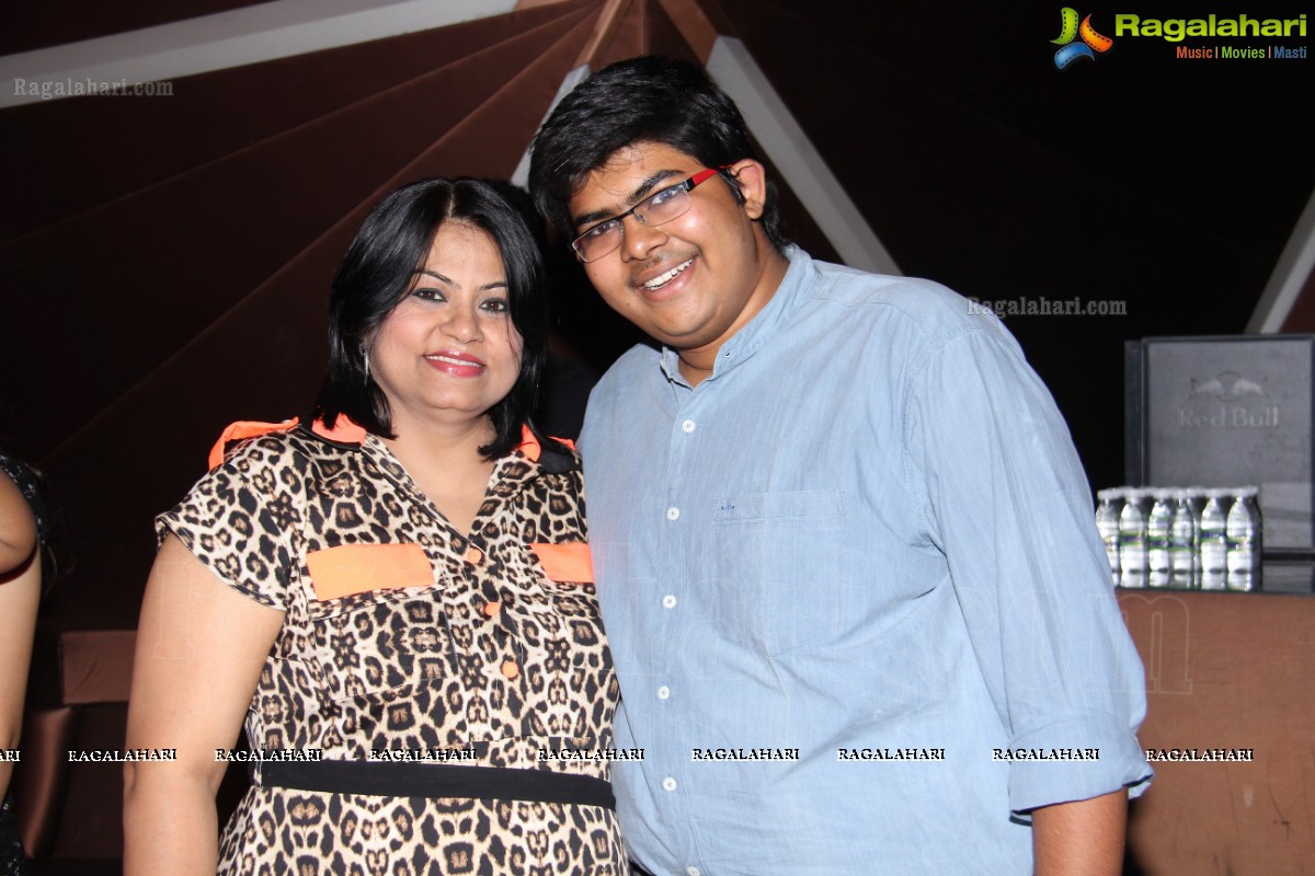 Sheetal Nahata's Birthday Bash 2013