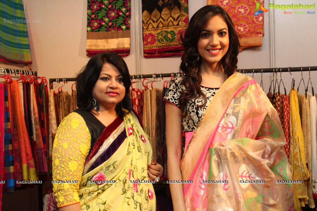 Ritu Varma inaugurates Akritti Elite Exhibition and Sale (December 2013), Hyderabad