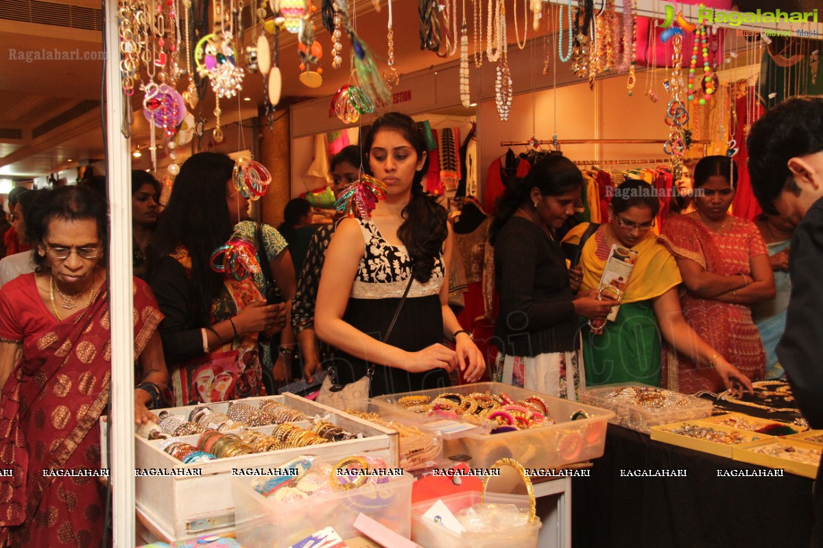 Ritu Varma inaugurates Akritti Elite Exhibition and Sale (December 2013), Hyderabad