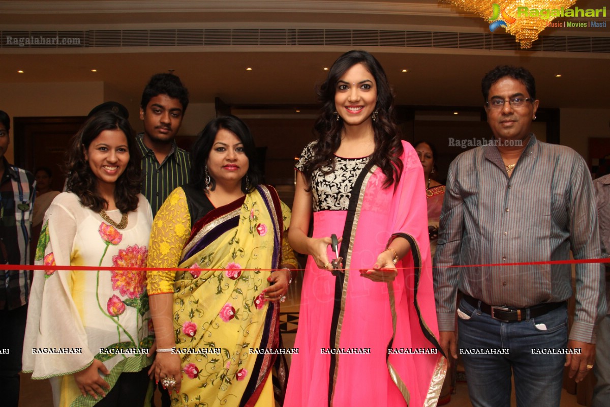 Ritu Varma inaugurates Akritti Elite Exhibition and Sale (December 2013), Hyderabad