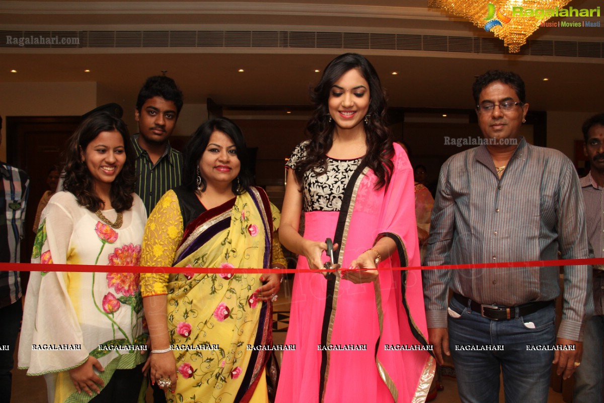 Ritu Varma inaugurates Akritti Elite Exhibition and Sale (December 2013), Hyderabad