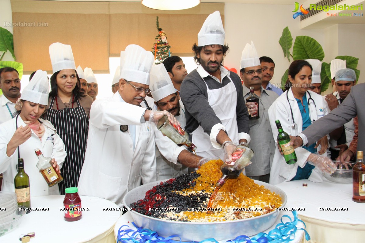 Vishnu Manchu joins in Christmas festivities 2013 at Apollo Hospitals