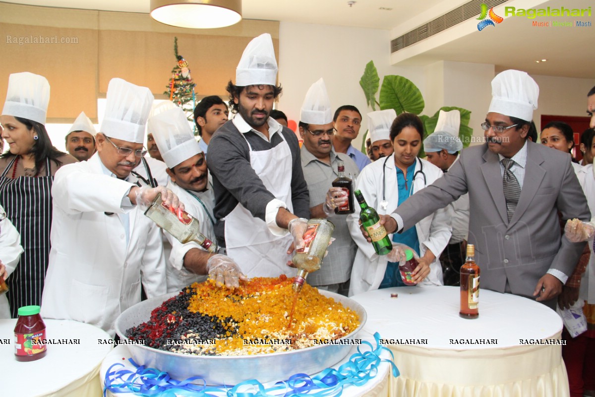 Vishnu Manchu joins in Christmas festivities 2013 at Apollo Hospitals