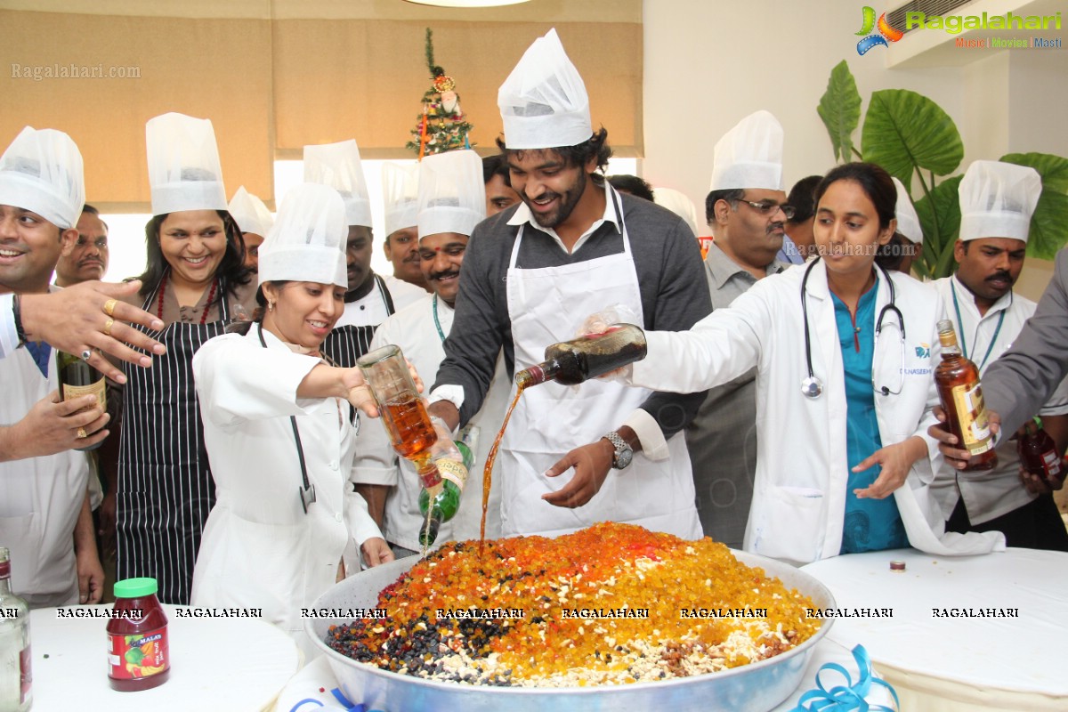 Vishnu Manchu joins in Christmas festivities 2013 at Apollo Hospitals