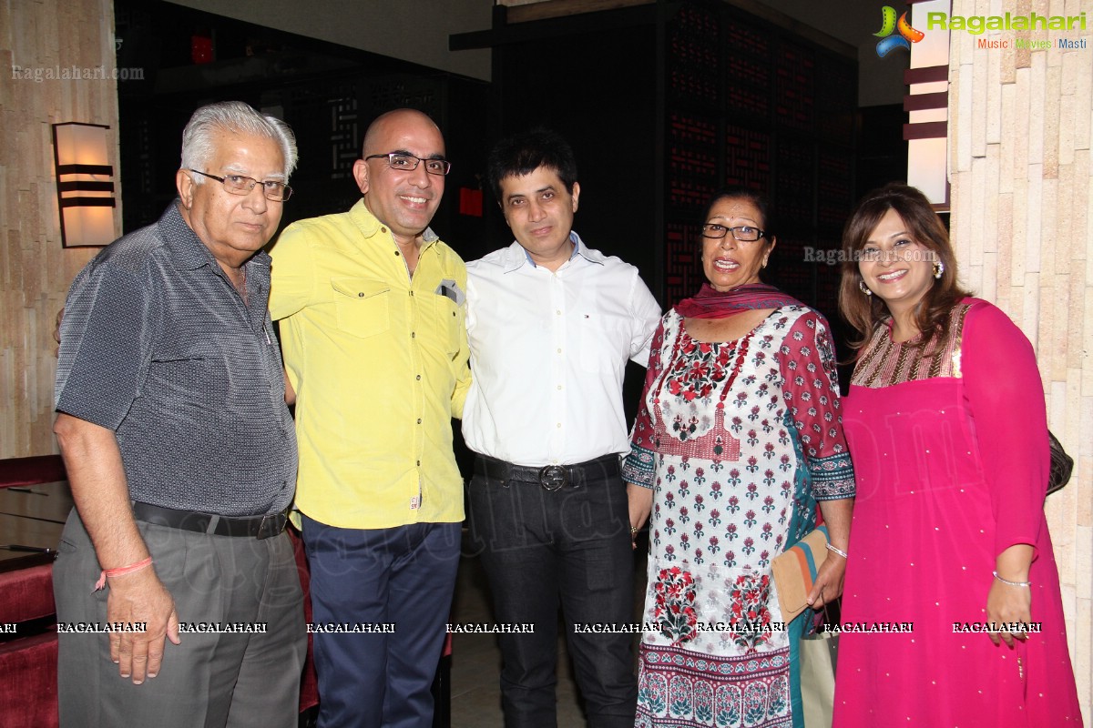 25th Wedding Anniversary of Bhavana and Rajender at N Asian