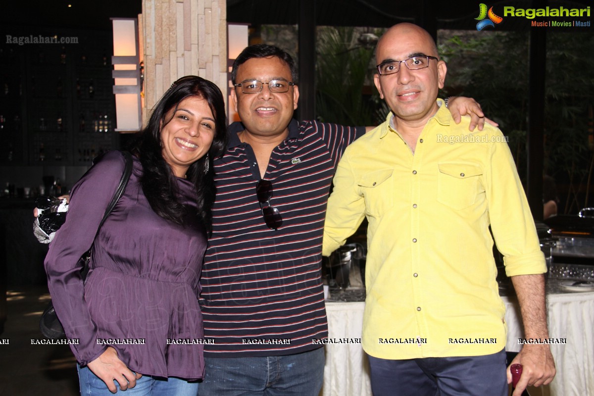 25th Wedding Anniversary of Bhavana and Rajender at N Asian