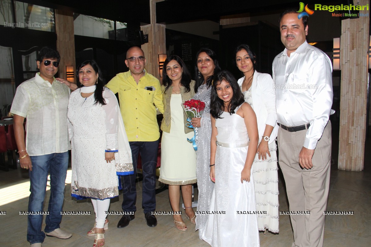 25th Wedding Anniversary of Bhavana and Rajender at N Asian