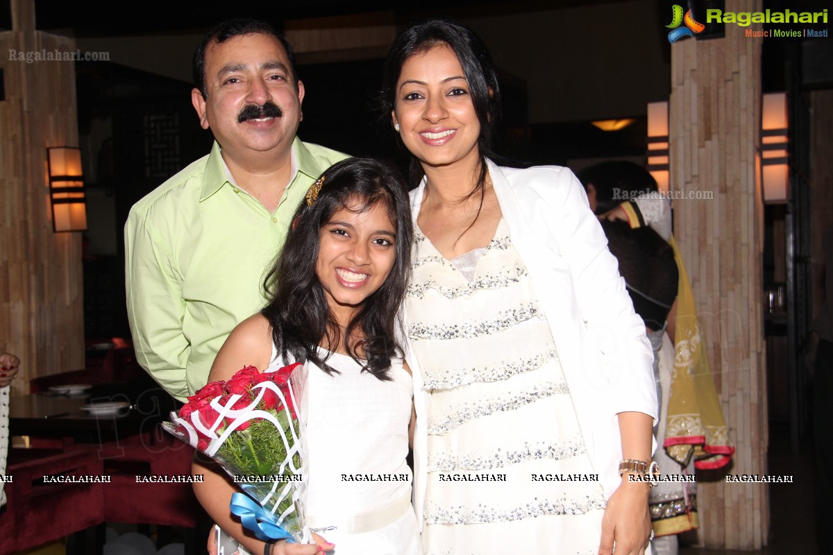 25th Wedding Anniversary of Bhavana and Rajender at N Asian