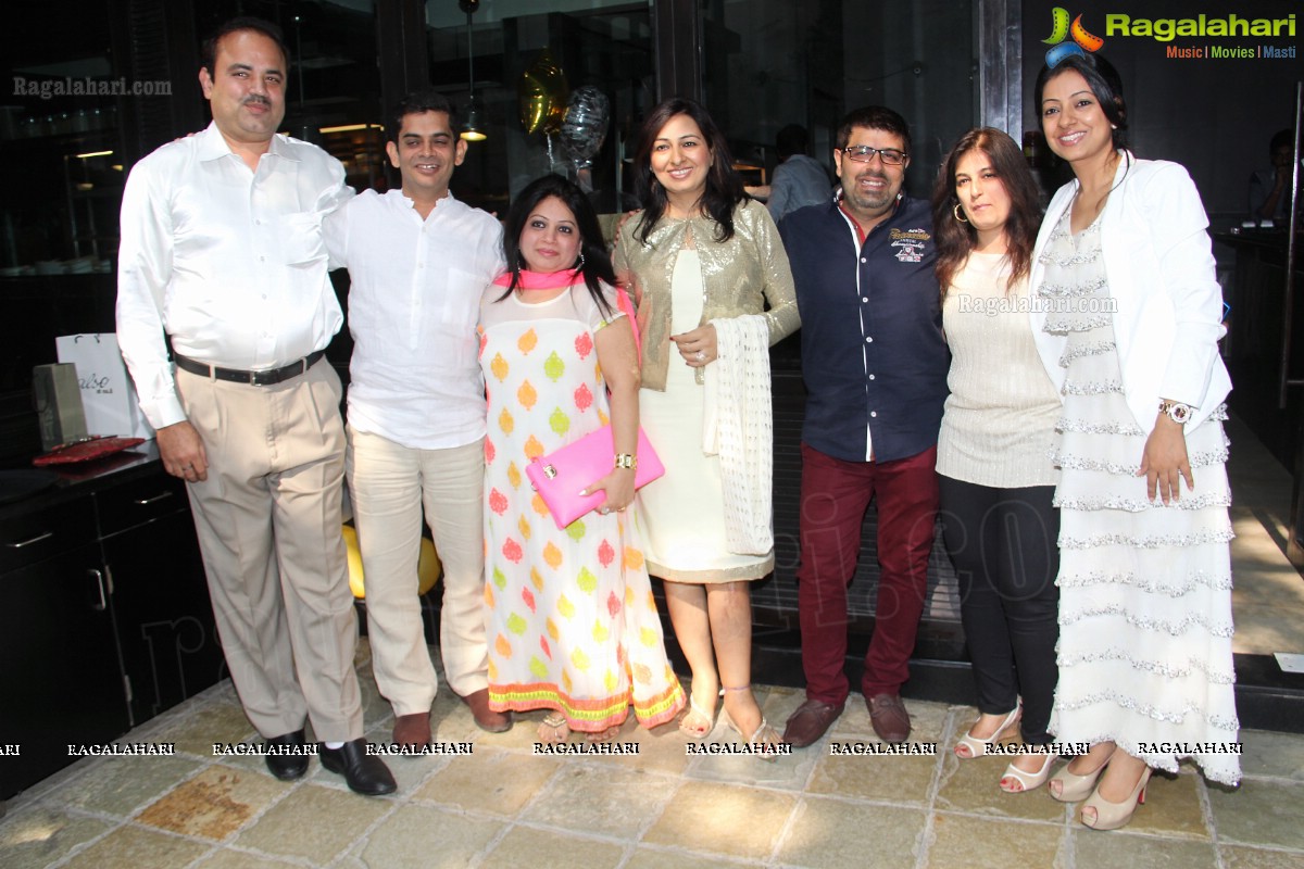 25th Wedding Anniversary of Bhavana and Rajender at N Asian