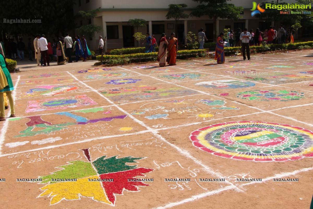 Indradhanush: Bhavan's Vivekananda College Yuva Mahotsav 2013 (Day 1)