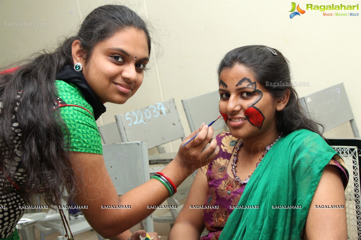 Indradhanush: Bhavan's Vivekananda College Yuva Mahotsav 2013 (Day 1)