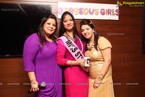 Gorgeous Girls Club Party