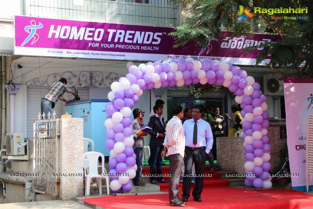 Rahul Haridas-Sravya launches Homeo Trends, Secunderabad