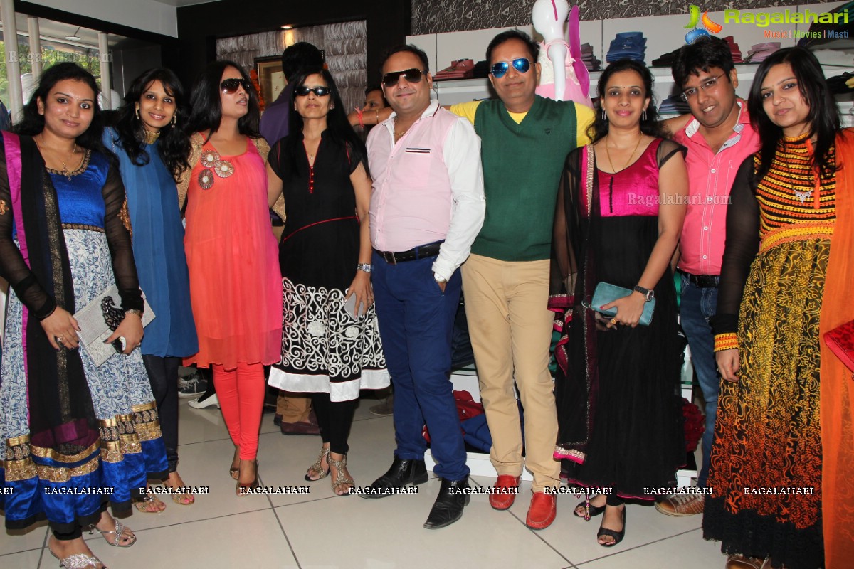 Jackpot Team at Kanishk Stores, Hyderabad