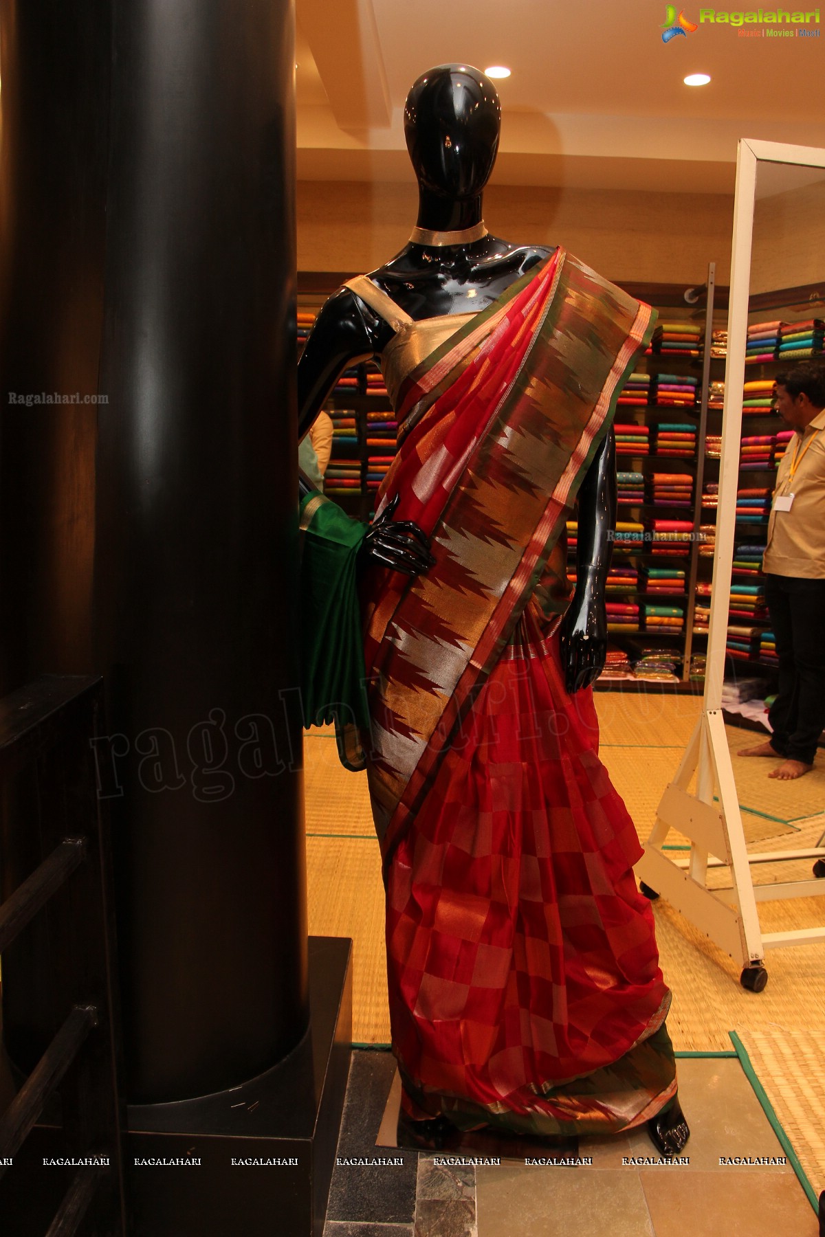 Kancheepuram Varamahalakshmi Silks Launch, Hyderabad