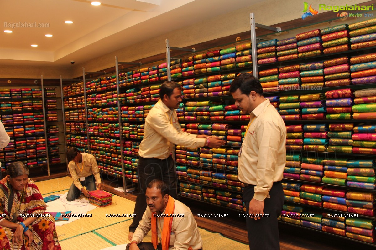 Kancheepuram Varamahalakshmi Silks Launch, Hyderabad