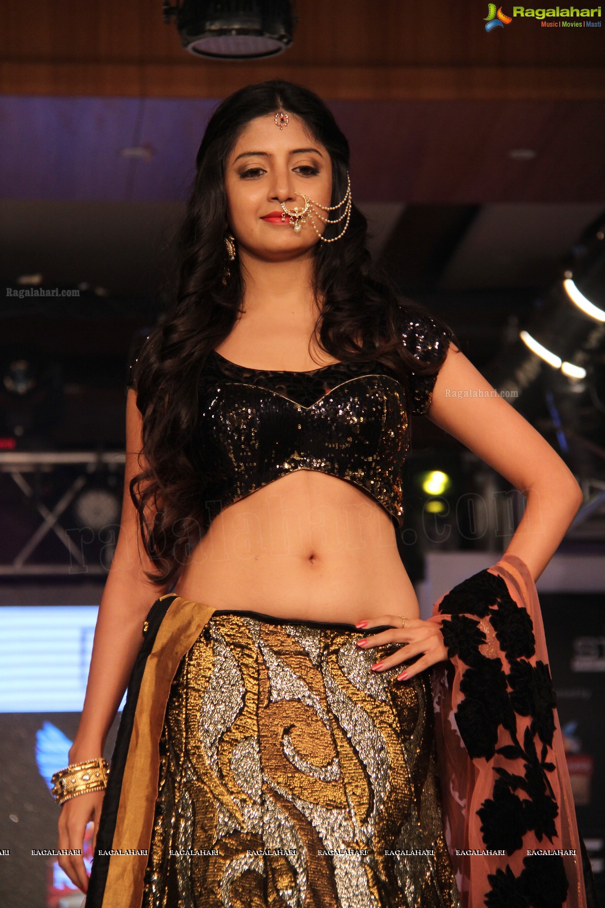 Kingfisher Ultra Hyderabad International Fashion Week 2013 (Day 1)