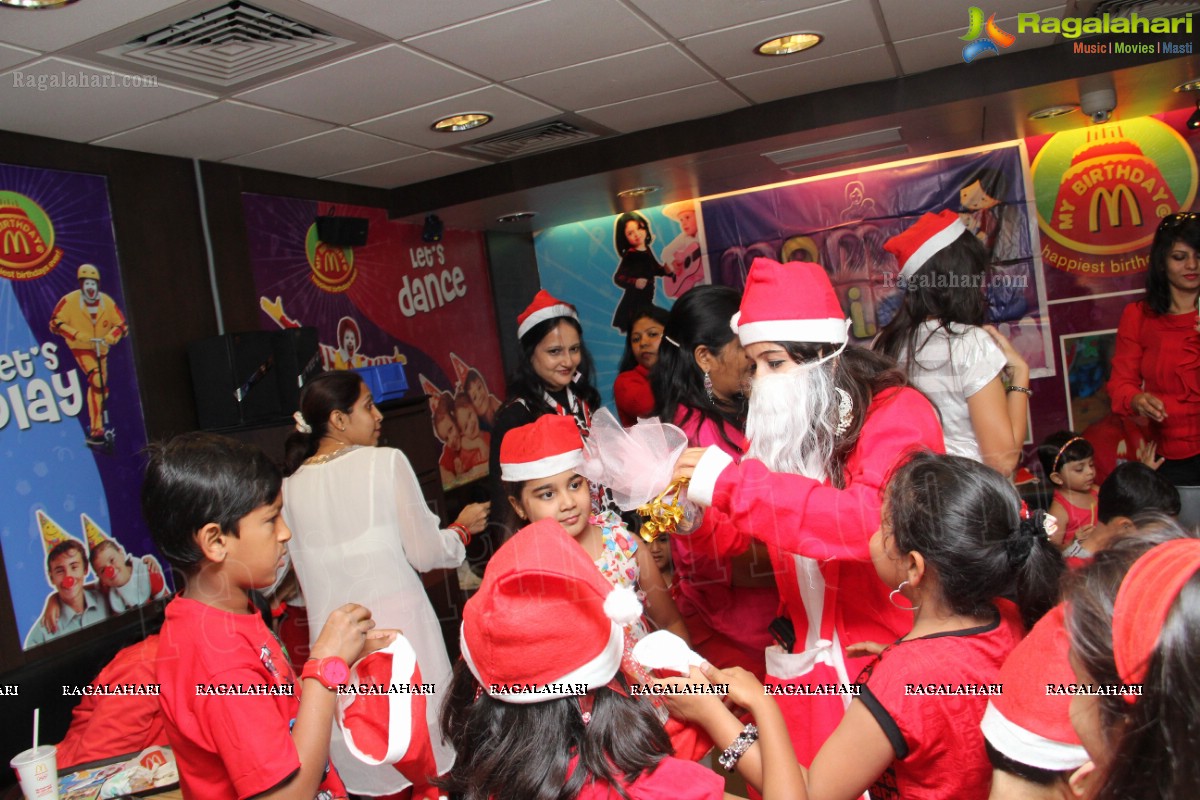 Mom Kiddos Club Christmas 2013 Celebrations at McDonald's, Hyderabad