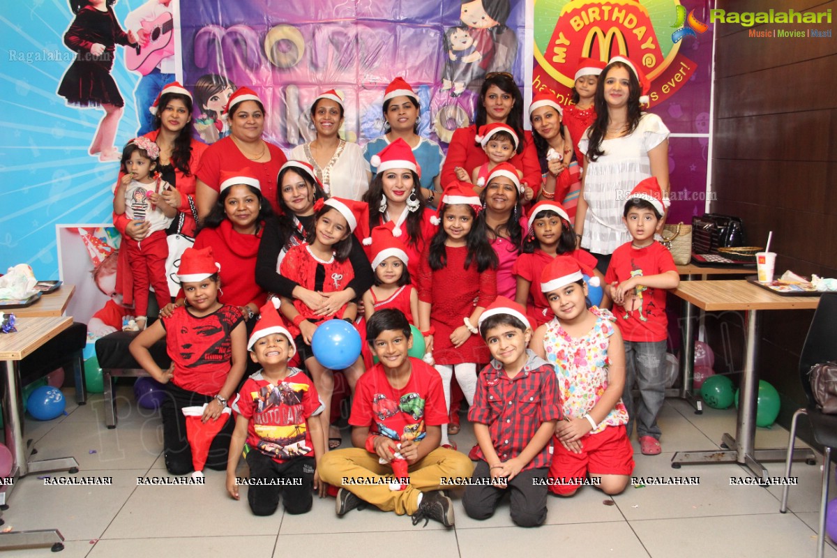 Mom Kiddos Club Christmas 2013 Celebrations at McDonald's, Hyderabad