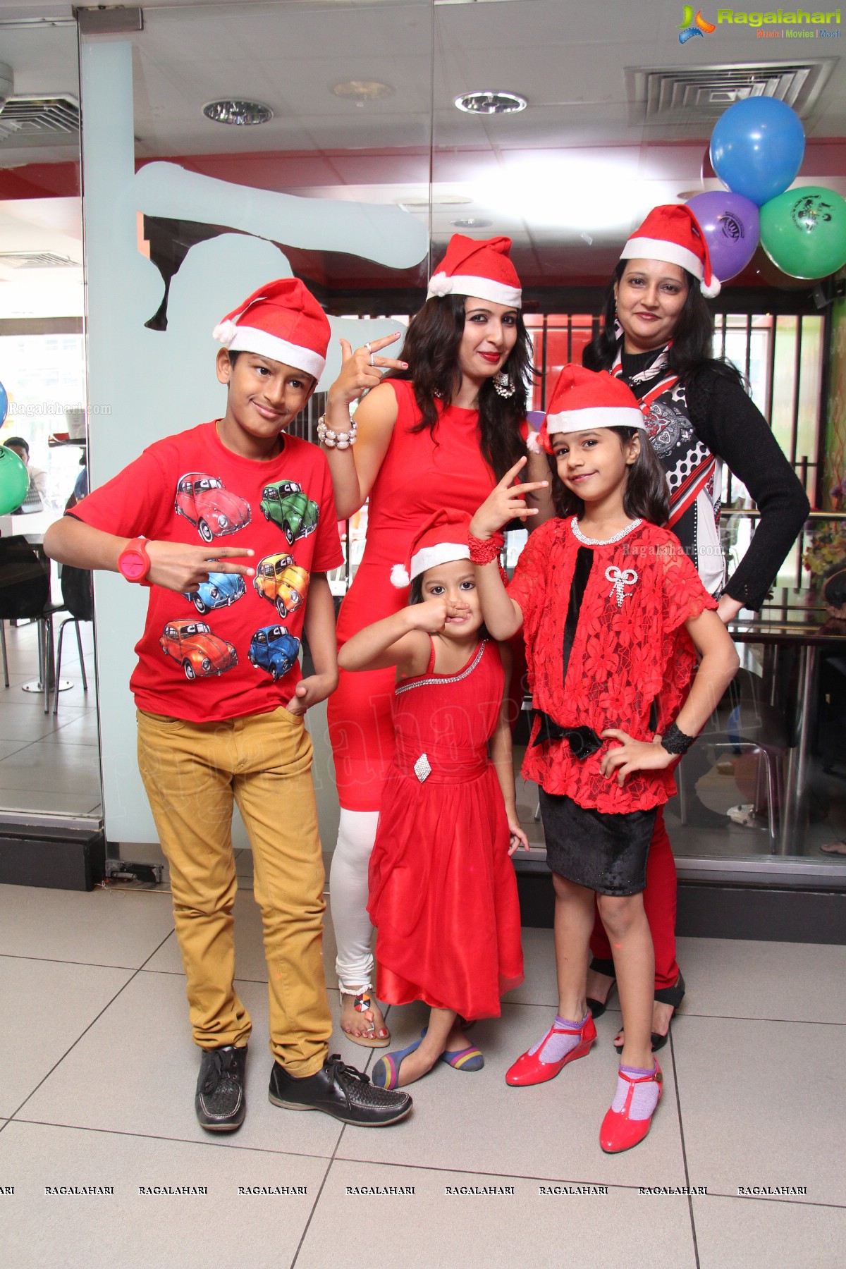 Mom Kiddos Club Christmas 2013 Celebrations at McDonald's, Hyderabad