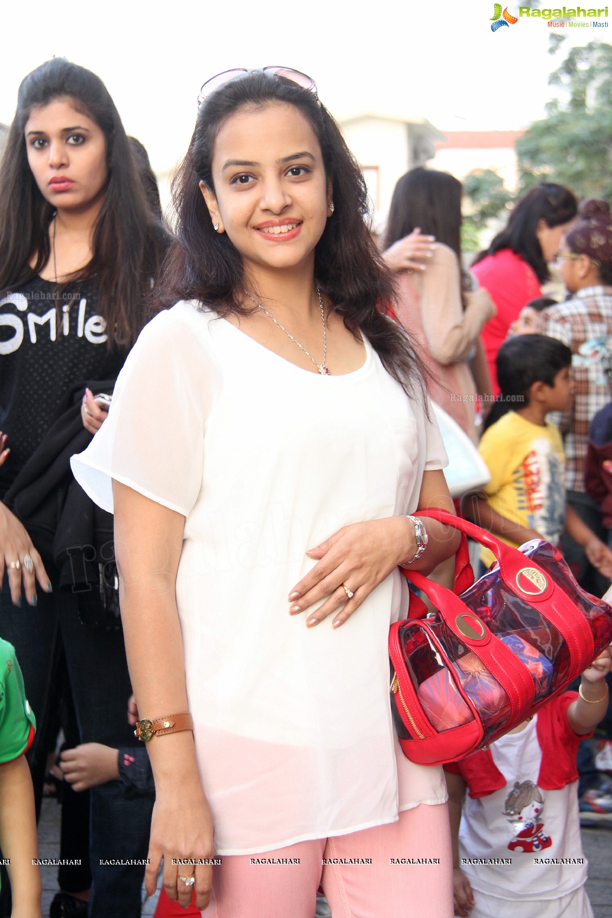 Mommy n Me Xmas Carnival 2013 at Radisson Blu Plaza, Hyderabad