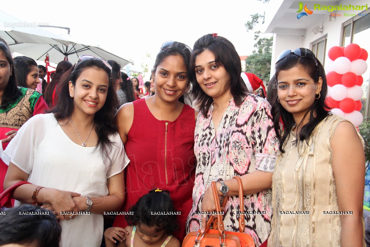 Mommy n Me Xmas Carnival 2013 at Radisson Blu Plaza, Hyderabad