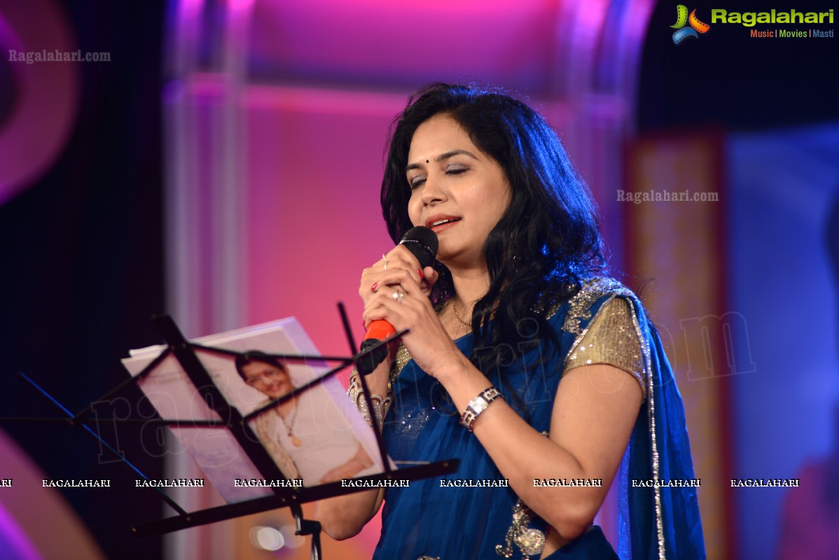 Presentation Ceremony of P. Susheela Award 2013 to Vani Jayaram