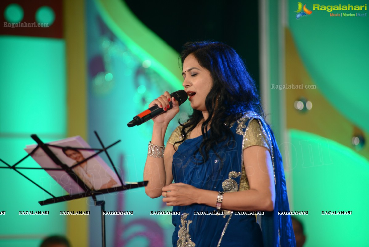 Presentation Ceremony of P. Susheela Award 2013 to Vani Jayaram