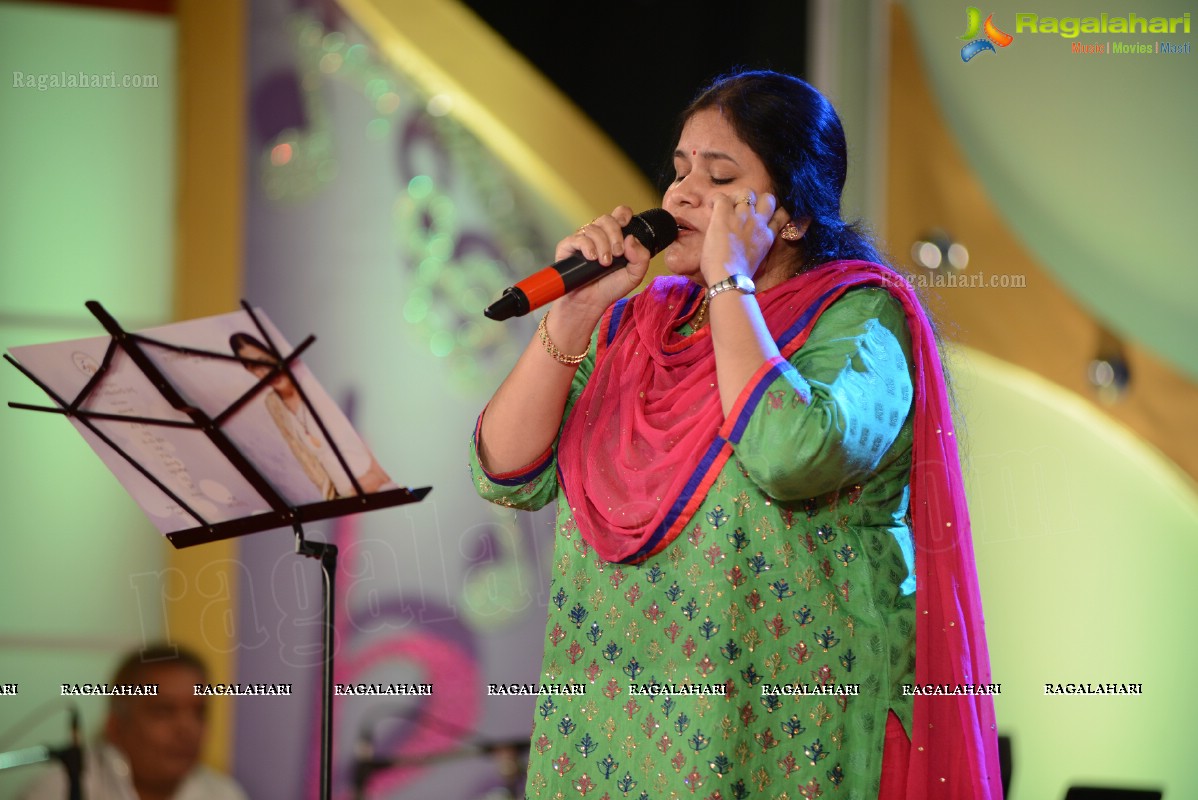 Presentation Ceremony of P. Susheela Award 2013 to Vani Jayaram