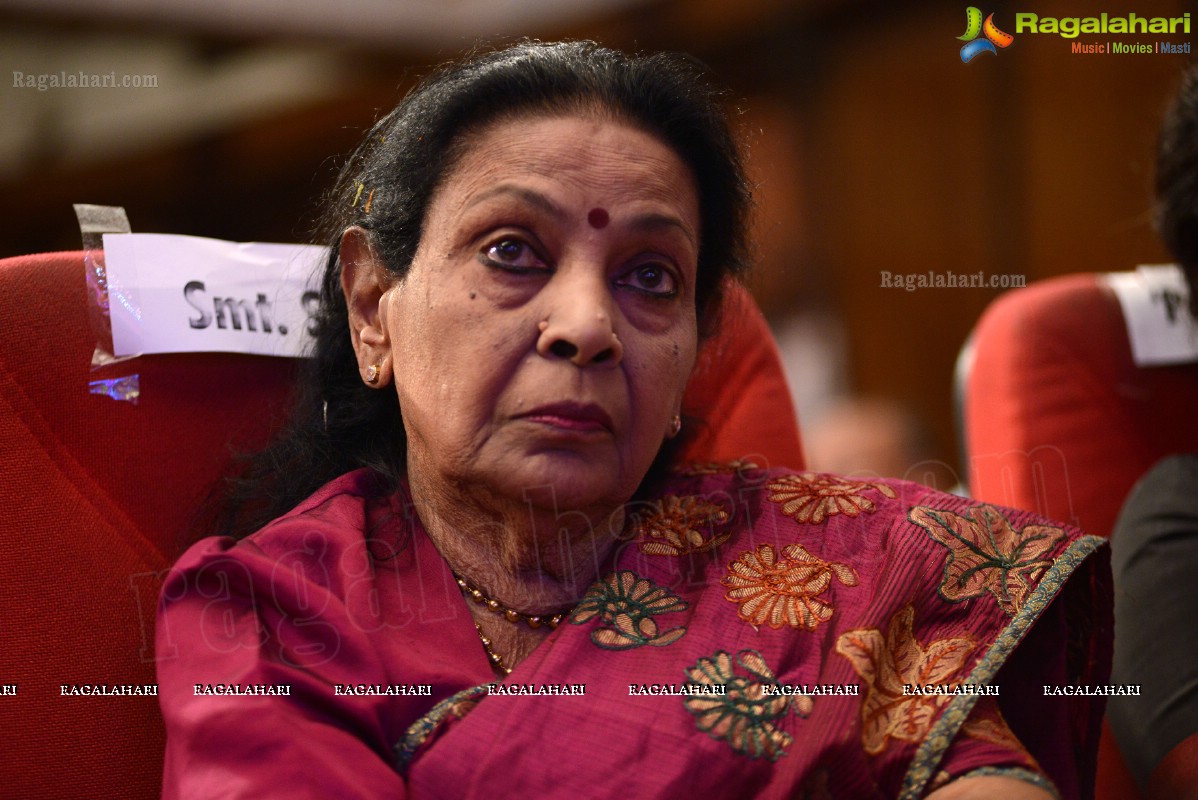 Presentation Ceremony of P. Susheela Award 2013 to Vani Jayaram