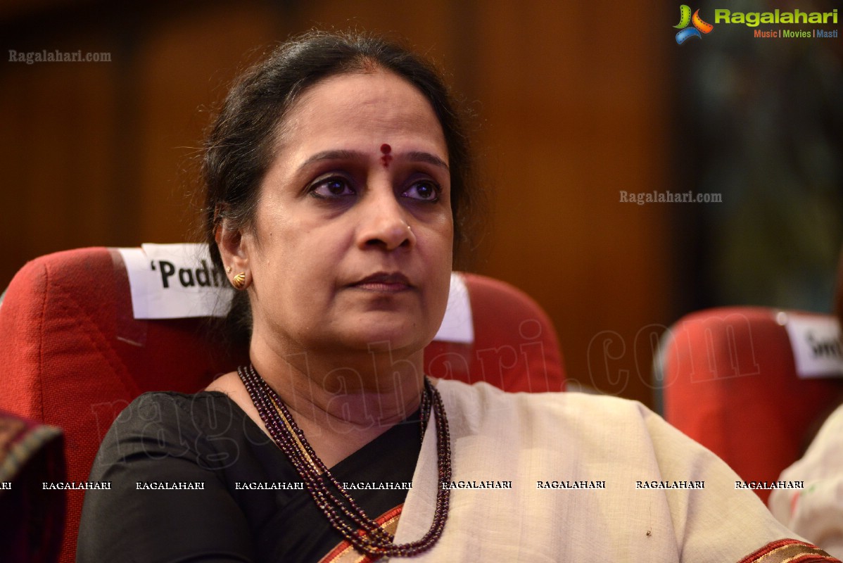 Presentation Ceremony of P. Susheela Award 2013 to Vani Jayaram