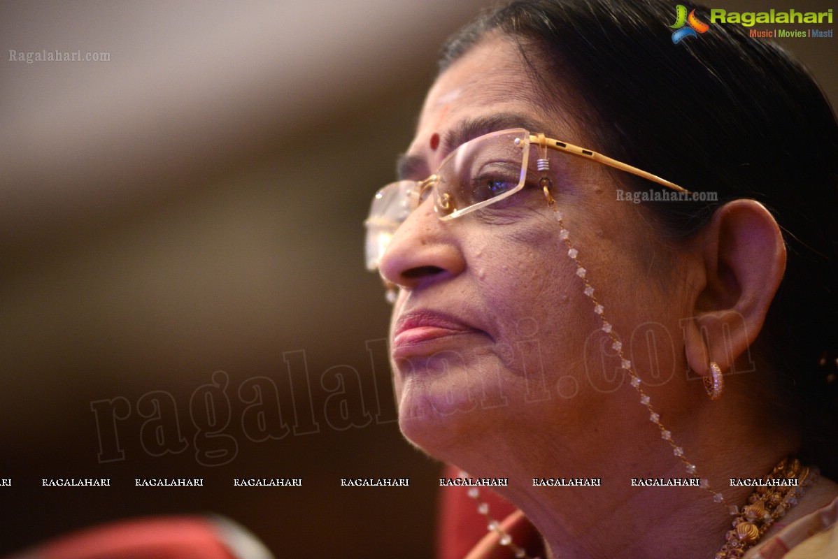 Presentation Ceremony of P. Susheela Award 2013 to Vani Jayaram