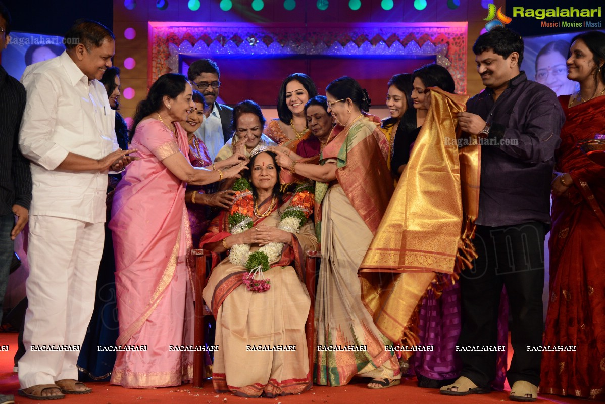 Presentation Ceremony of P. Susheela Award 2013 to Vani Jayaram